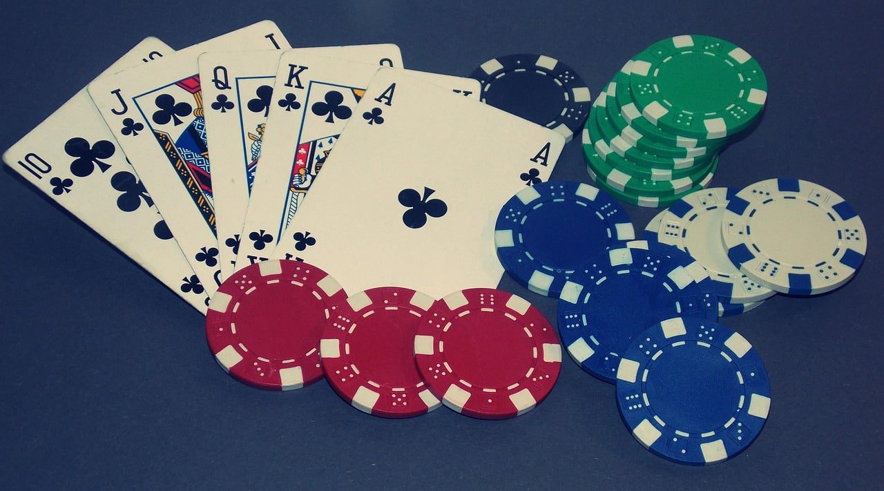 Tampilan meja Bandar Poker di platform pktoto dengan kartu pemain dan bandar